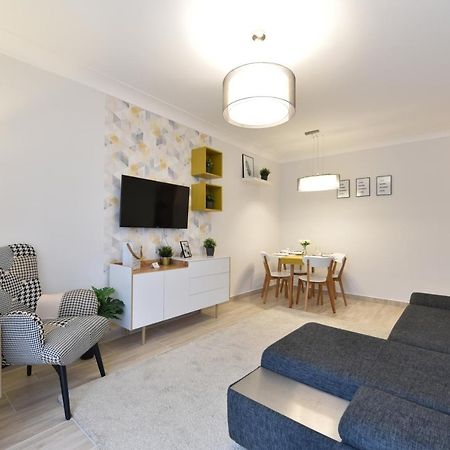 Kiralykut 1 Apartman - Ingyen Parkolas, Bicajok, Ac Székesfehérvár Buitenkant foto